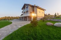 Фото репортаж с места строительства кирпичного дома ок 800 кв м с цоколем и СПА в д Пеники Лен области - мини - 50