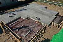 Монтаж индивидуального расчётного фундамента УШП PRO для строительства кирпичного двухэтажного дома в Рощино 2, S плиты = 340 кв.м, Лениградская обл. - мини - 7