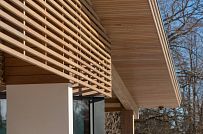 Построенный современный энергоэффективный загородный дом класса премиум с отделкой планкеном в Выборгском районе - мини - 18