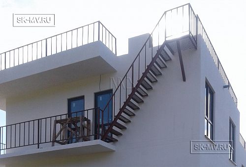 Газобетонный дом в стиле Hi Tech строится в КП Наше место - 1