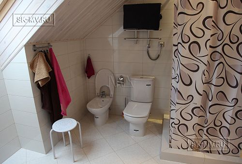 Дизайн интерьера в классическом стиле загородного дома с мансардой в кп Галактика - 11