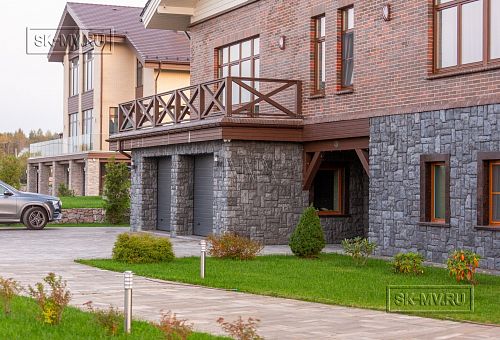 Фото репортаж с места строительства комбинированного дома площадью 1400 кв м с цоколем и СПА в д Пеники Ленобласти - 19