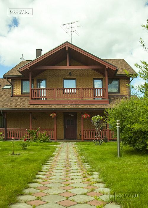 Строительство двухэтажного каркасного коттеджа 263 кв м с балконом, террасой и навесом для автомобилей в п Володарский