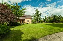 Строительство двухэтажного каркасного дома около 250 кв м с мансардными окнами и разноуровневой кровлей в п Володарский - мини - 2