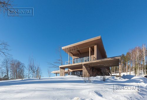 Построенный современный энергоэффективный загородный дом класса премиум с отделкой планкеном в Выборгском районе - 82