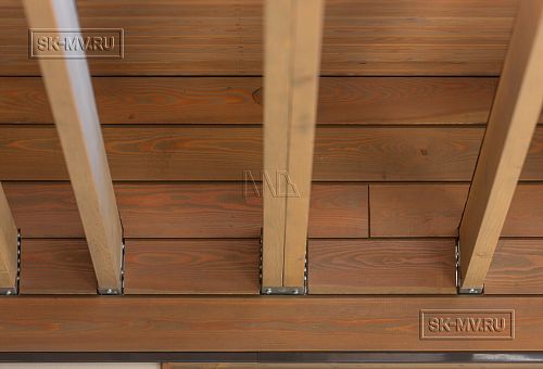 Построенный современный энергоэффективный загородный дом класса премиум с отделкой планкеном в Выборгском районе - 14