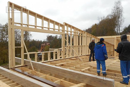 Построенный современный энергоэффективный загородный дом класса премиум с отделкой планкеном в Выборгском районе - 19