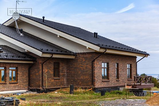 Фото репортаж с места строительства комбинированного дома площадью 1400 кв м с цоколем и СПА в д Пеники Ленобласти - 3