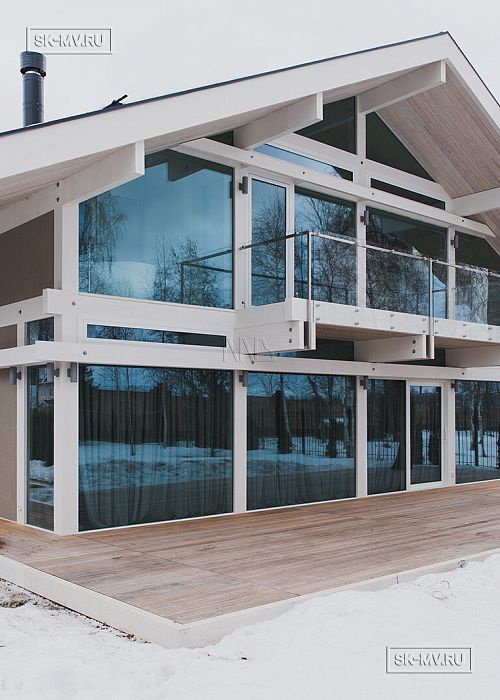 Фото репортаж с места строительства загородного дома с панорамными окнами в КП Монтевиль