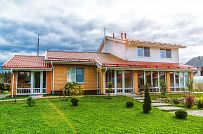 Строительство одноэтажного коттеджа из газобетона с теплой верандой с панорамным остеклением в КП Сосновое - мини - 1