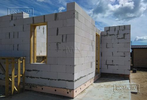 Можайские сады. Формирование перемычек оконных проемов из U блоков