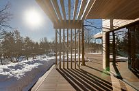 Построенный современный энергоэффективный загородный дом класса премиум с отделкой планкеном в Выборгском районе - мини - 69