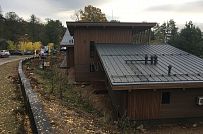 Построенный современный энергоэффективный загородный дом класса премиум с отделкой планкеном в Выборгском районе - мини - 3