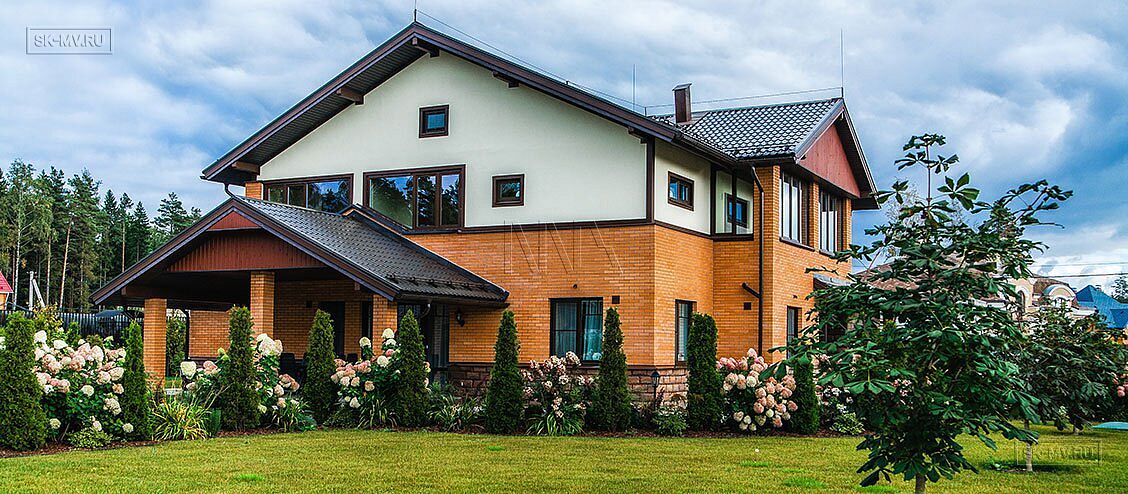 Кирпичные комбинированные дома