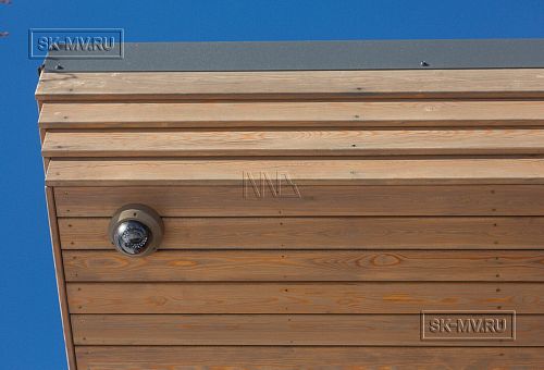 Построенный современный энергоэффективный загородный дом класса премиум с отделкой планкеном в Выборгском районе - 33