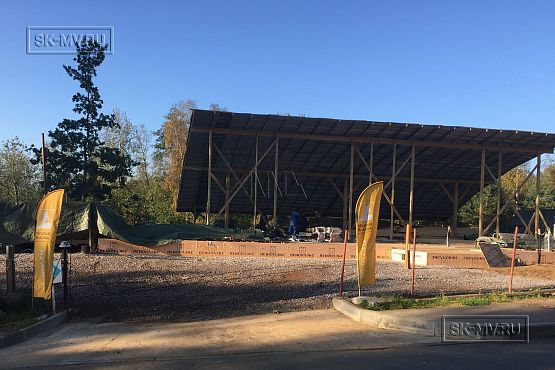 Построенный современный энергоэффективный загородный дом класса премиум с отделкой планкеном в Выборгском районе - 12